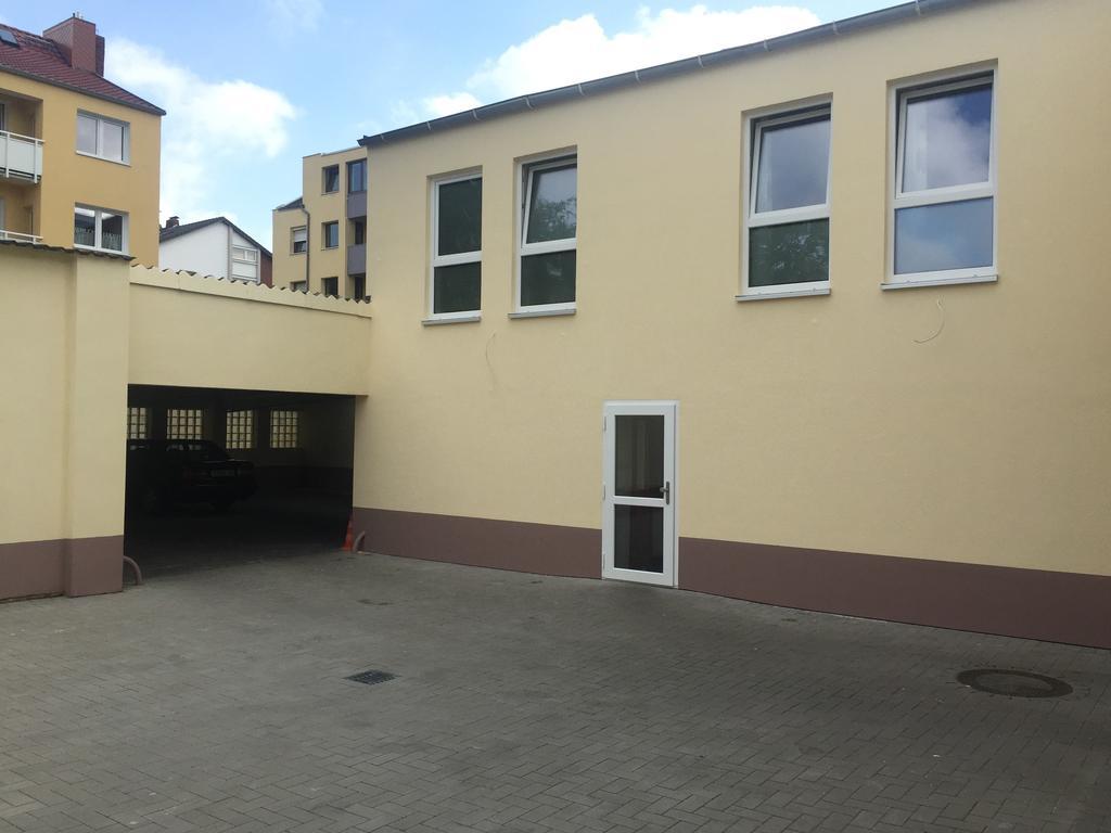 Hotel & Am Theaterplatz