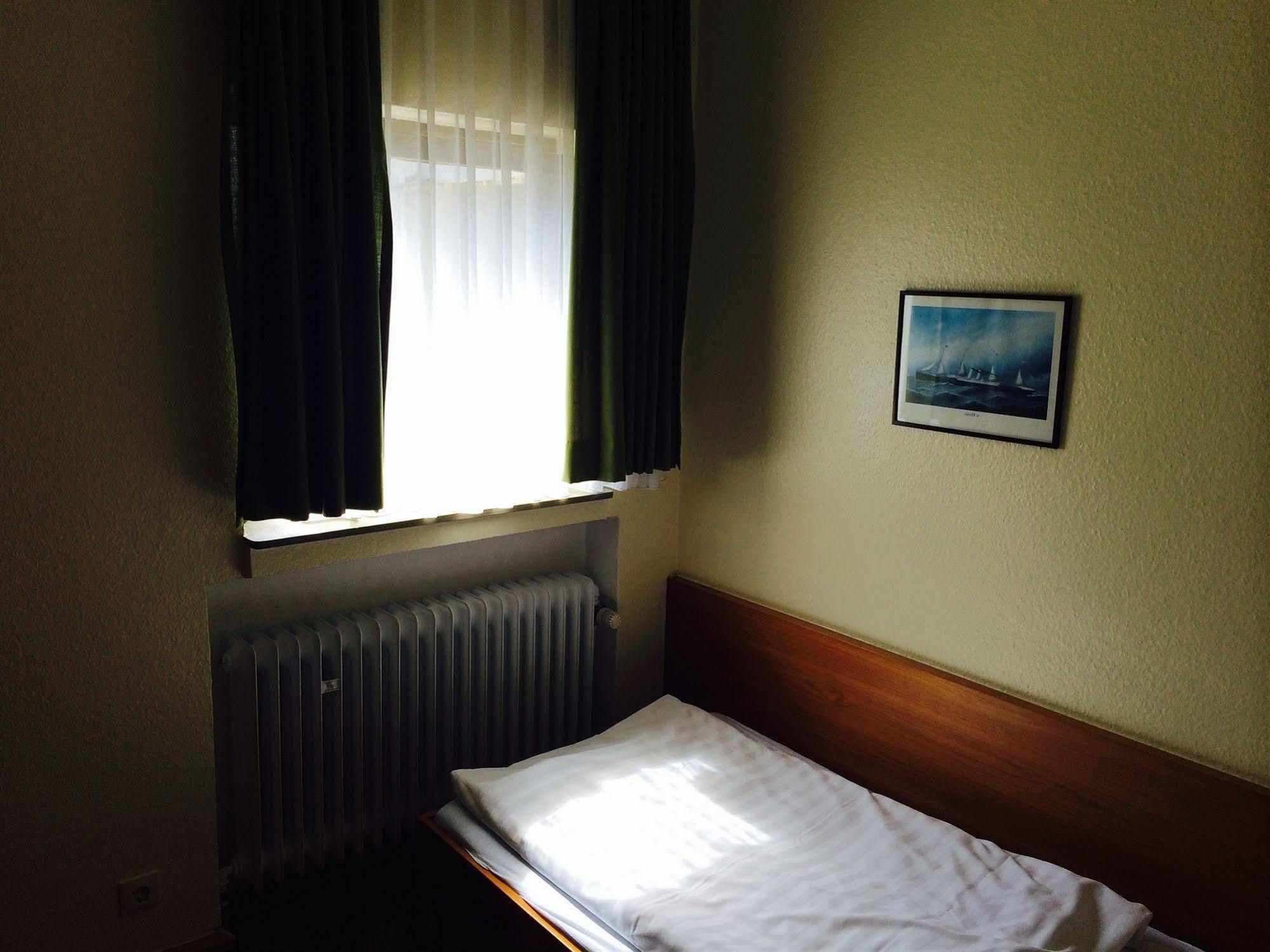 & Am Theaterplatz Hotel Bremerhaven